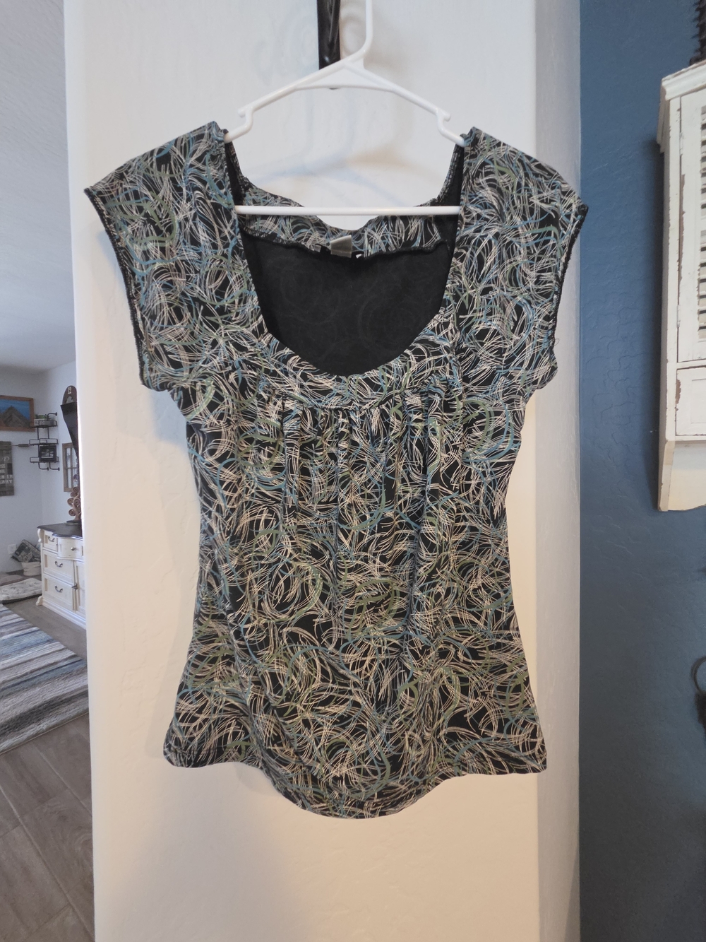 Ann Taylor LOFT Women’s Abstract Print Short Sleeve Top
